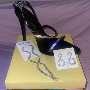 Get this $40 combo! Perfect for date night or holiday party. Heels and earrings
